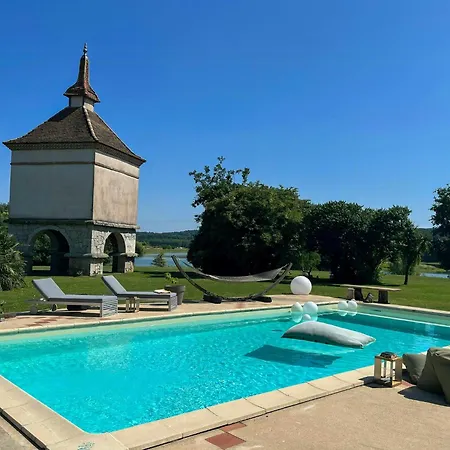 Дом отдыха Sheepfold With Pool Facing The *