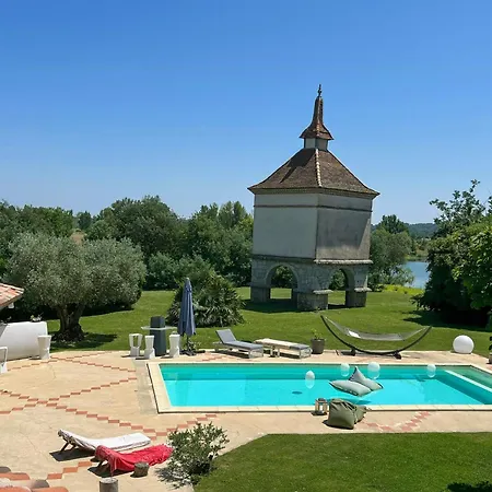 Sheepfold With Pool Facing The